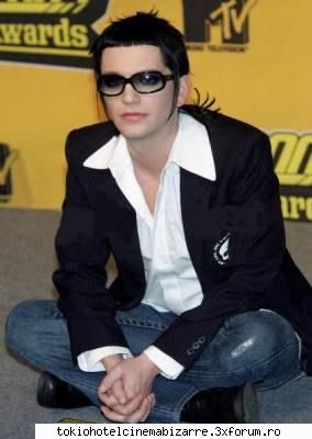 parere avetzi despre brian molko? Strify's girlfriend