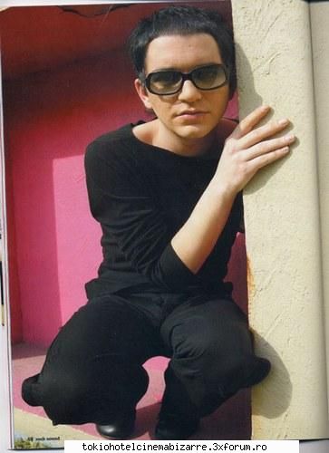 :) ce parere avetzi despre brian molko?